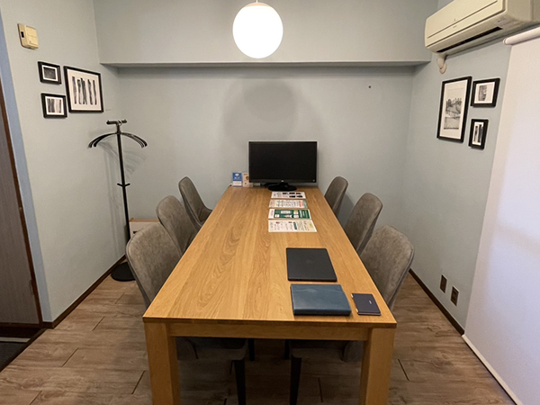 安全な取引、明瞭な料金、簡単な手続き、手厚い支援