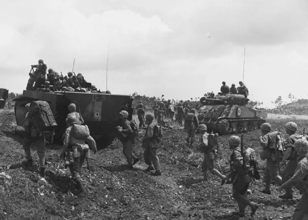 今も沖縄に残る独立重砲兵第100大隊の砲!!いつまでも野外展示は