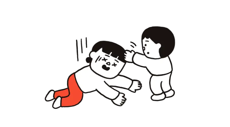 倒れる母親と心配する子ども