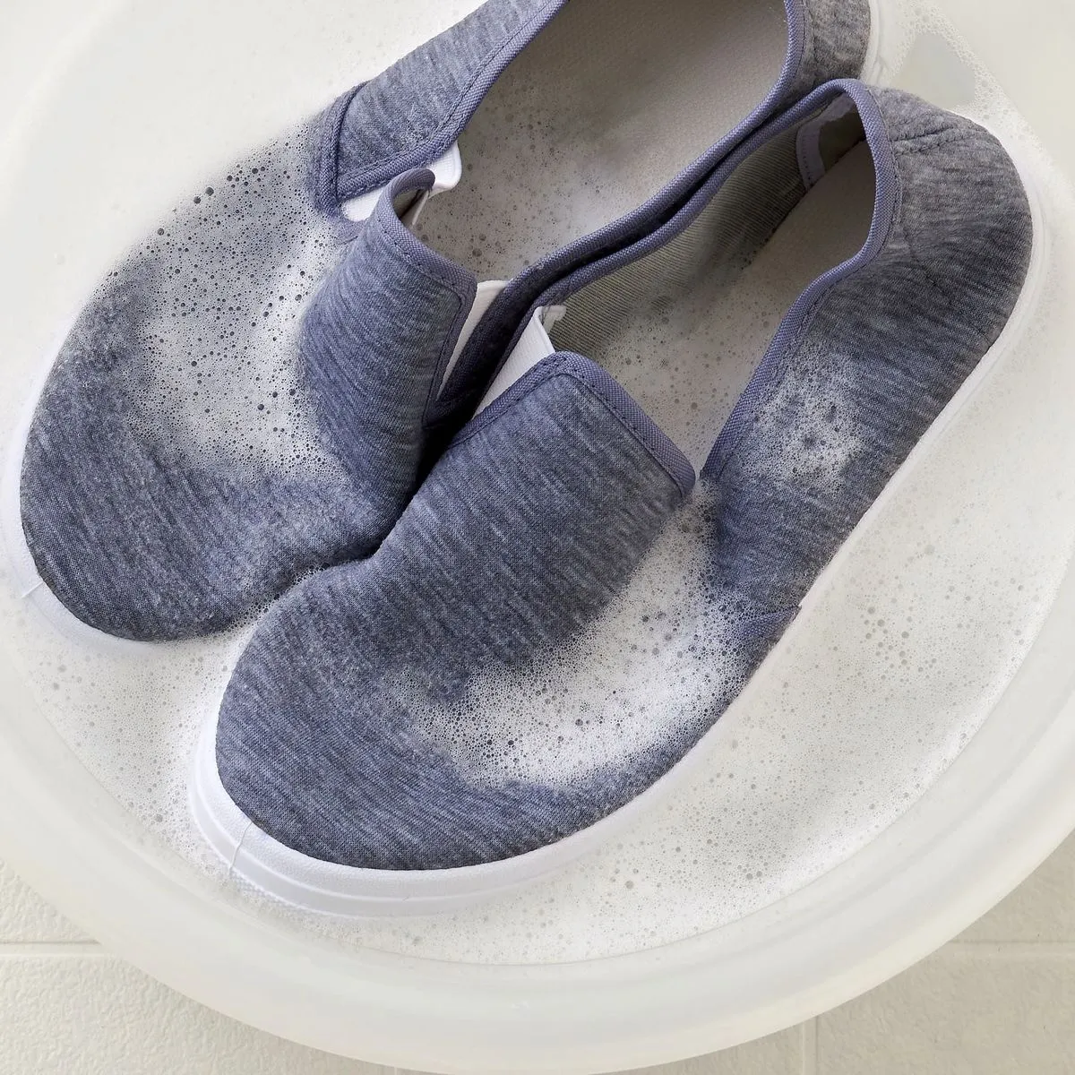 スニーカー・上履の洗浄剤｜KIMURA SOAP'S CRAFTSMANSHIP｜木村石鹸 C