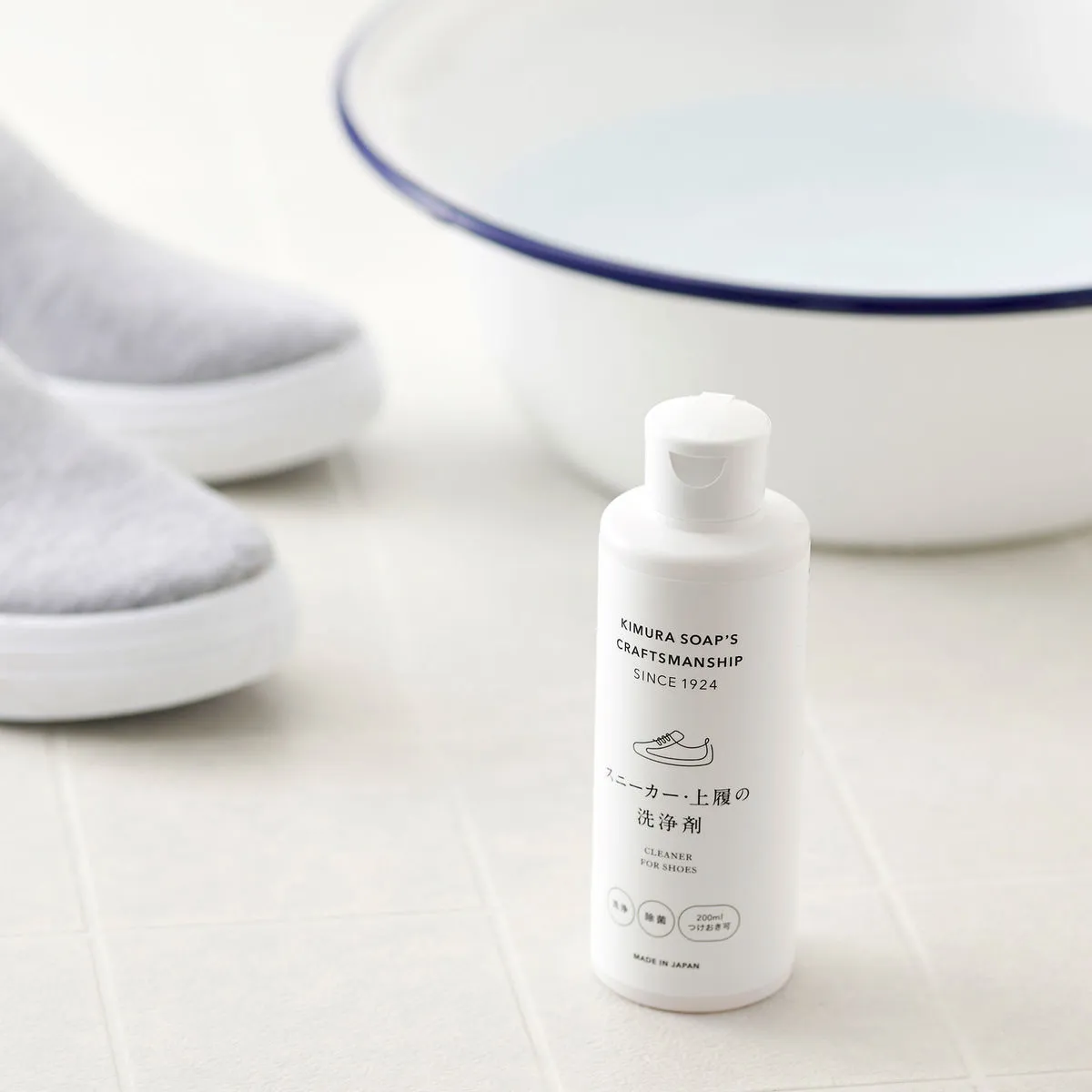 スニーカー・上履の洗浄剤|KIMURA SOAP'S CRAFTSMANSHIP|木村石鹸 C スニーカー・上履の洗浄剤|KIMURA SOAP'S CRAFTSMANSHIP|木村石鹸 C