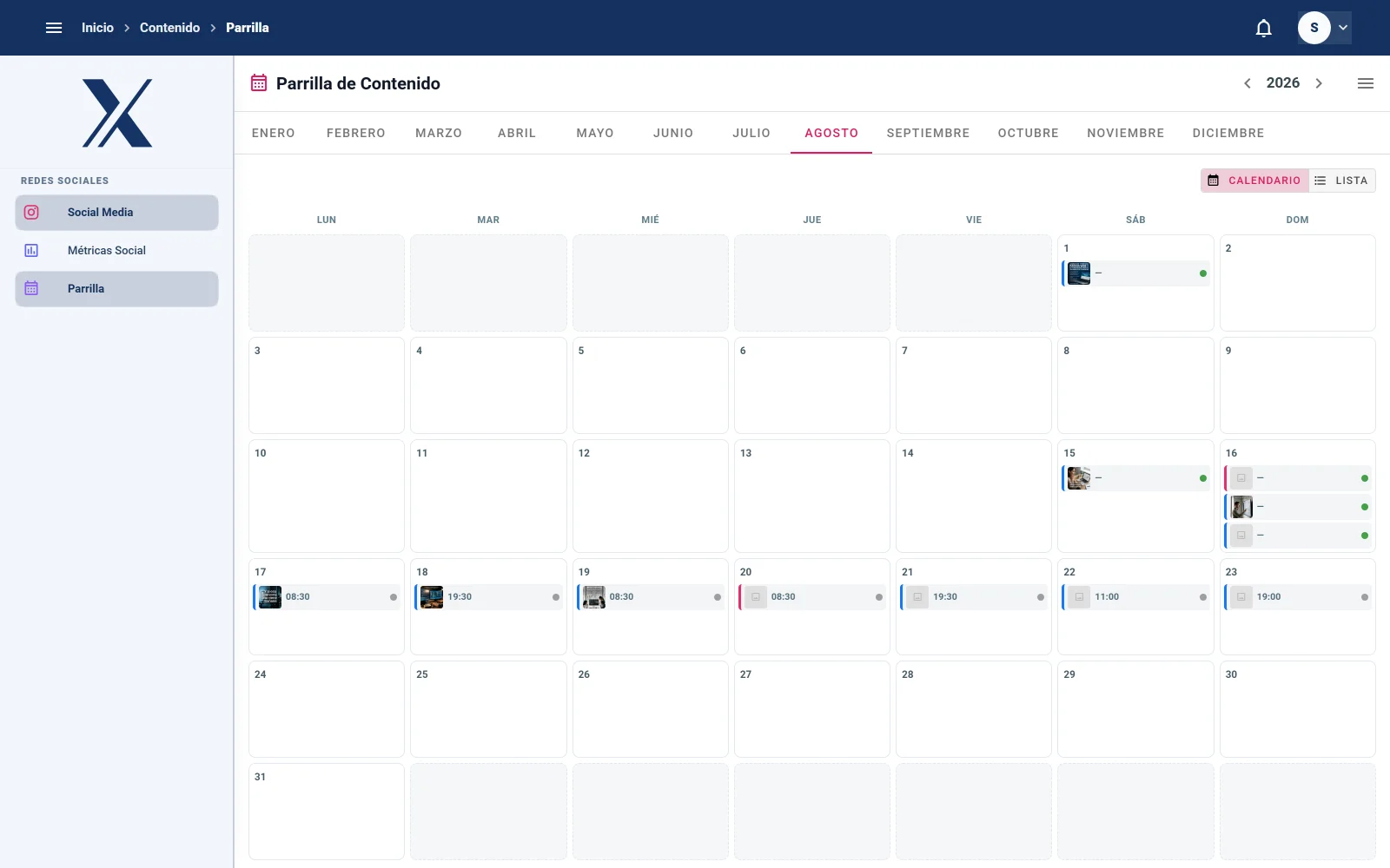 Parrilla de contenido en vista calendario con las publicaciones del mes