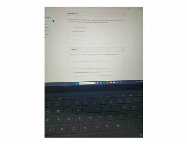 Quiz on Communication Fundamentals in Customer Service