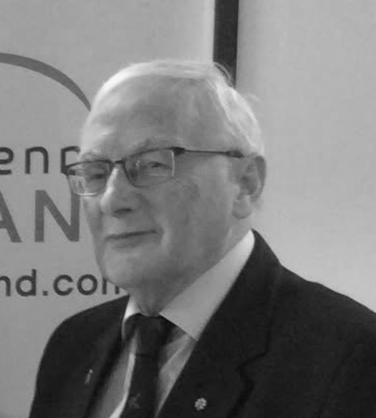 In Memoriam: Kenneth STRONG