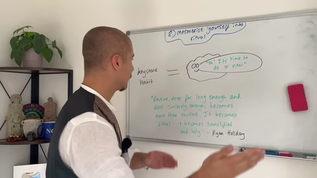 Diagram showing "Keystone habit" leading to "Oh, it's time to do X now," illustrating the concept of a cue triggering a habit. A quote from Ryan Holiday is also present.