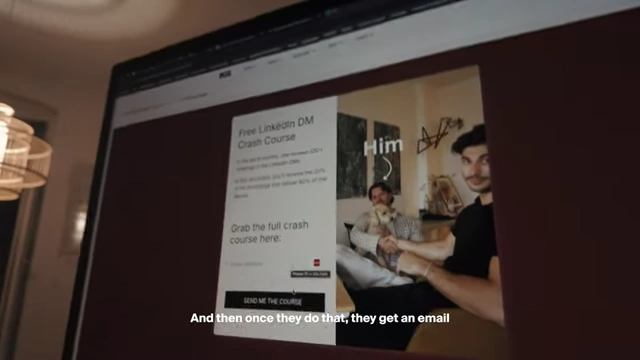 Landing page for the "Free LinkedIn DM Crash Course" used to capture email addresses