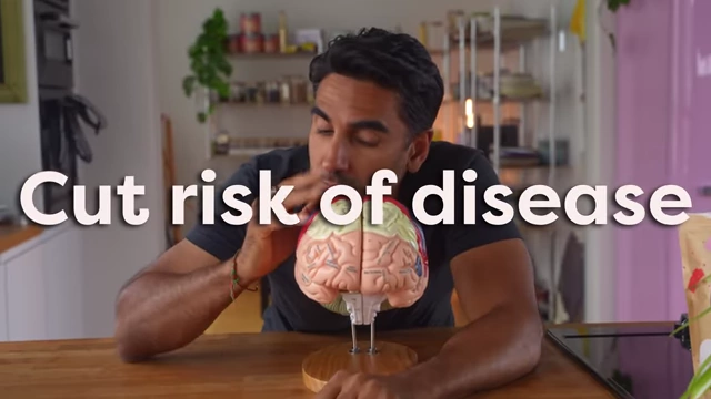 A brain model is used to illustrate the benefit of reducing inflammation to cut the risk of disease.