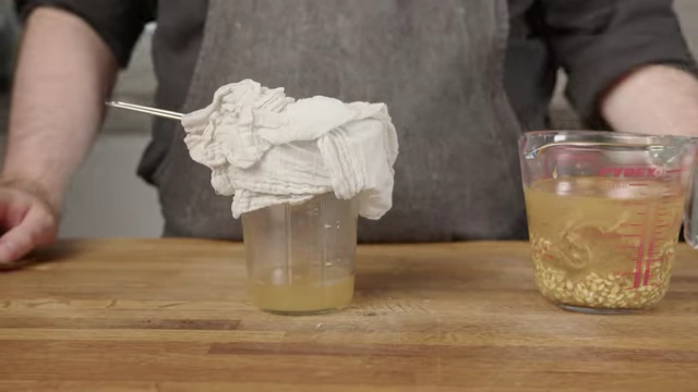通过布过滤“tisane”