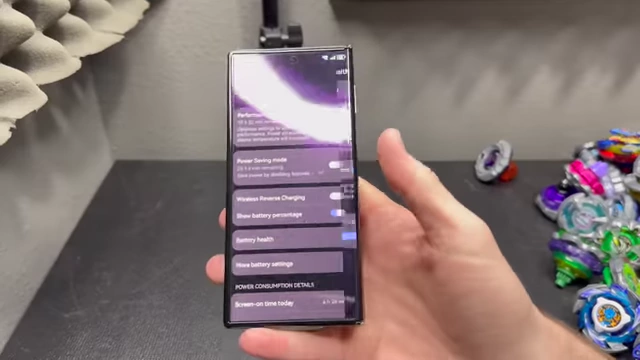 The battery health screen of the Huawei Mate XT shows a 98% capacity after 6 months of use, despite consistent fast charging.