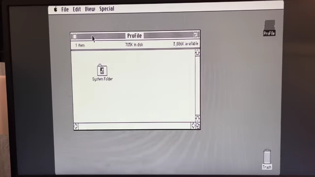 MacWorks desktop displaying rectangular pixels