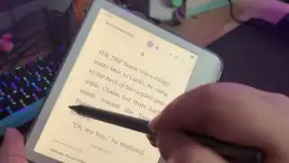 Demonstration of writing on the Kobo Libra Color while the menu is open, showing it doesn't obstruct writing area