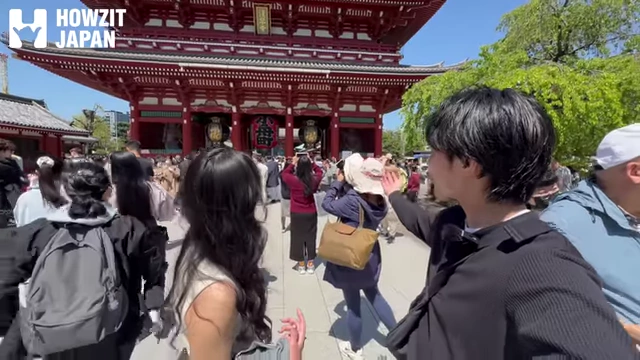The majestic Hozomon Gate of Senso-ji Temple