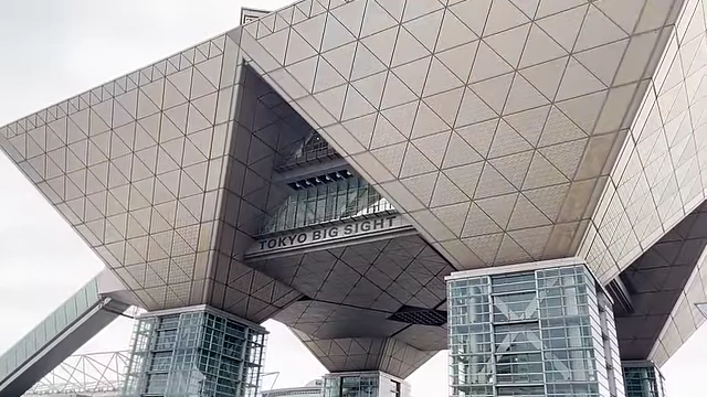The distinctive architecture of the Tokyo Big Sight venue, where Design Festa is held.