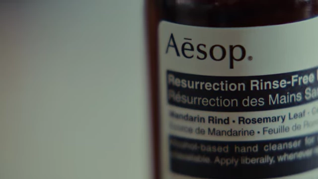200mm telephoto lens close focus with a +2 diopter