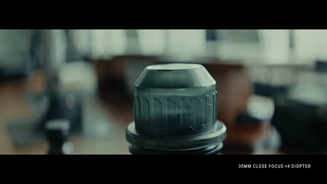 35mm anamorphic lens close focus with a +4 diopter