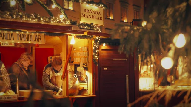 The holiday market after applying the nostalgic color grade