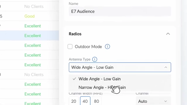 The UniFi UI showing options to switch between "Wide Angle - Low Gain" and "Narrow Angle - High Gain" antenna types for the E7 Audience.