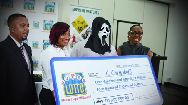 A lottery winner wearing an extreme and viral disguise