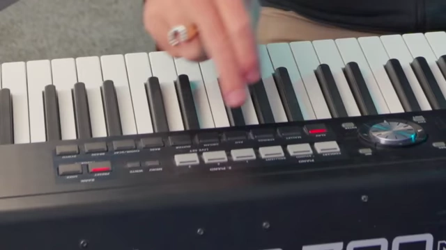 Roland RD-700NX 键盘上的音色组按钮