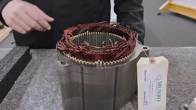 Radial flux stator with hairpin windings