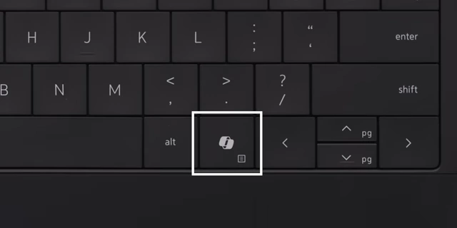 Windows 11 笔记本键盘上的专用 Copilot 按钮