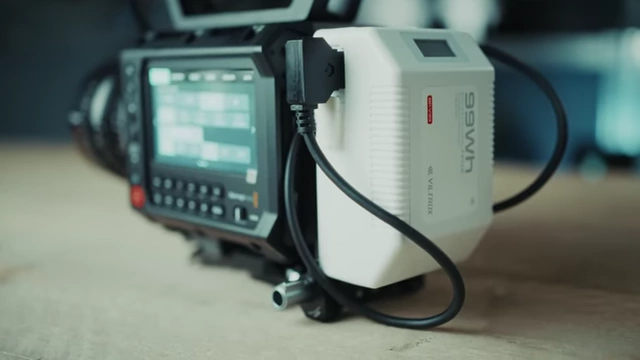 Pyxis 12K with V-Mount Battery