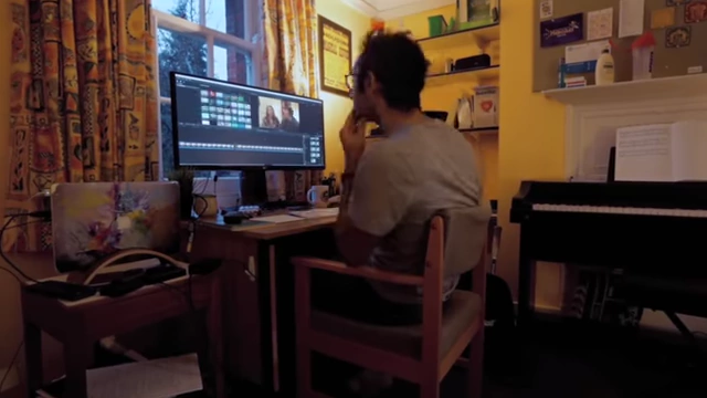 Ali Abdaal self-editing his videos in his early YouTube career.