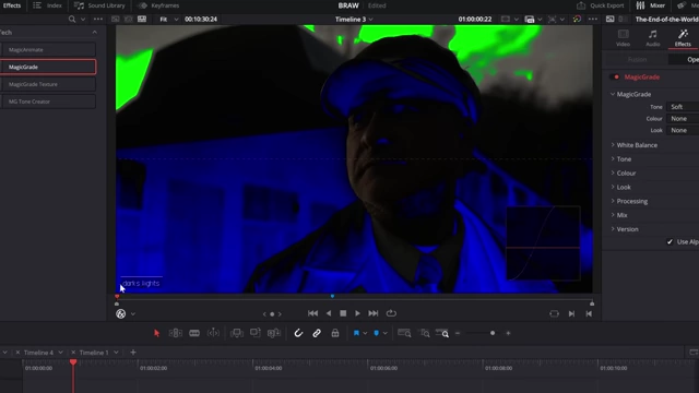 Visualization of crushed shadows (blue) and blown highlights (red)