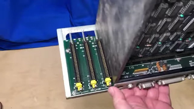 Accessing expansion slots within the Lisa's modular design
