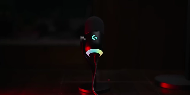 缺少耳机插孔的罗技Blue Yeti GX麦克风