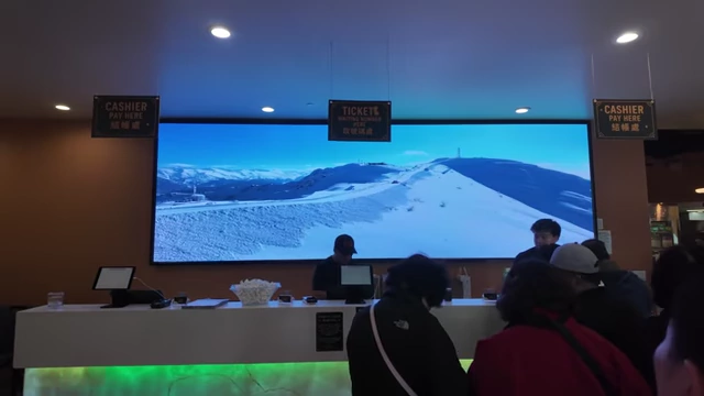 The busy cashier and waiting area at Daly Buffet.