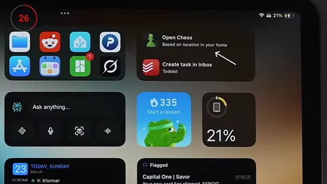 Siri Suggestions widget showing app recommendations based on location