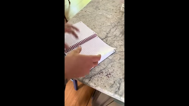 Momy Onami的儿子书写“灯”字