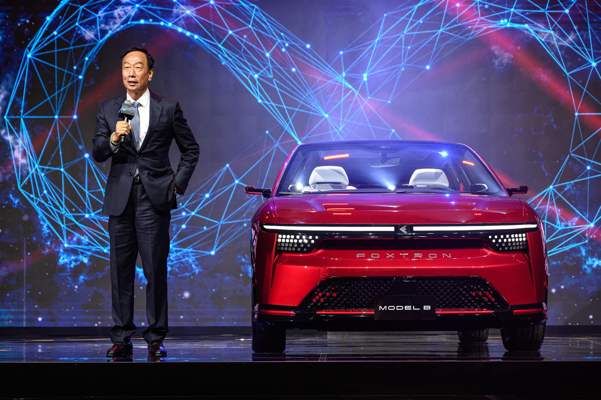 鴻海延攬蔣尚義 佈局半導體助攻電動車