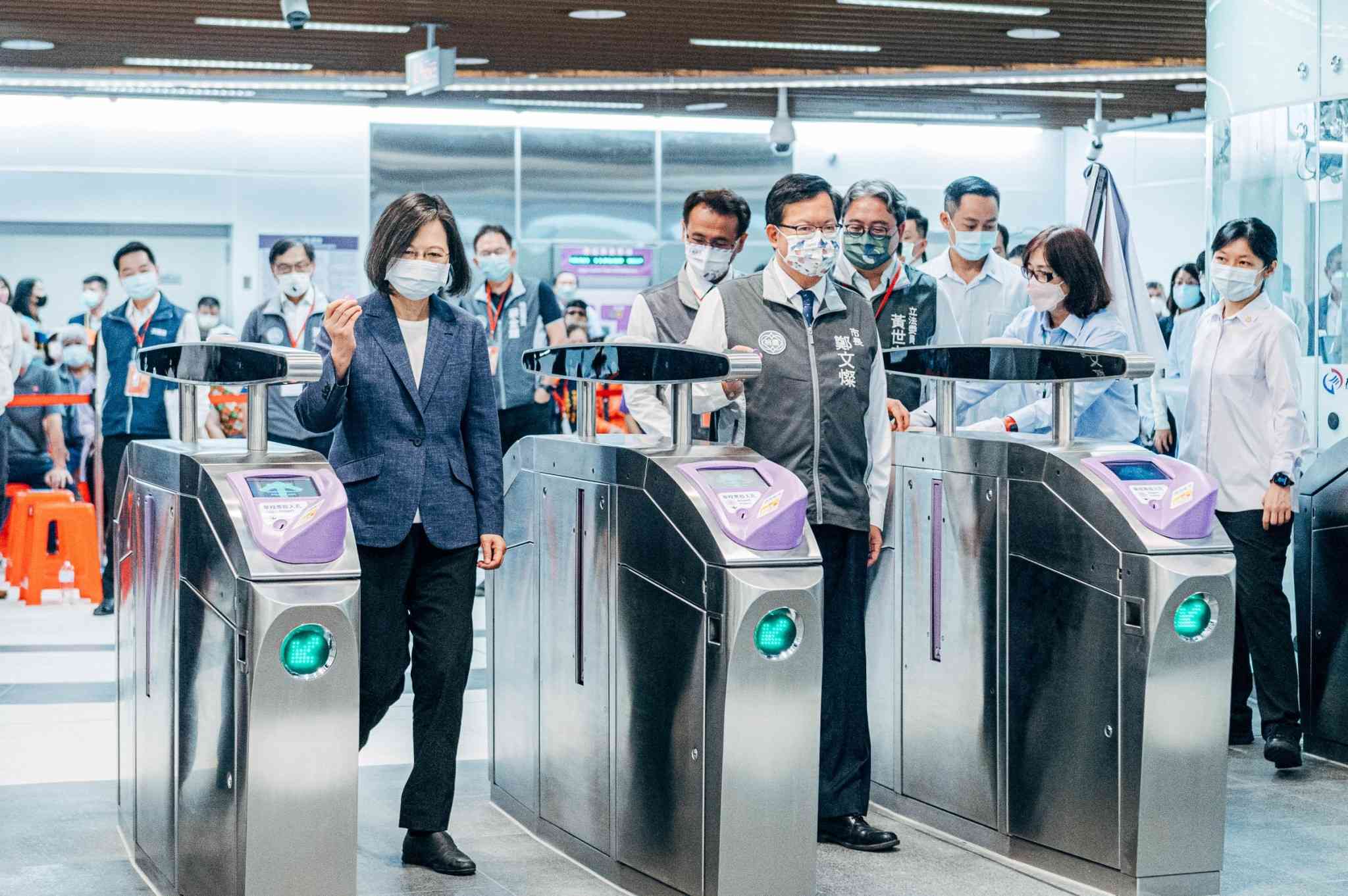 總統視察機捷A22站 首都圈交通網指日可待！