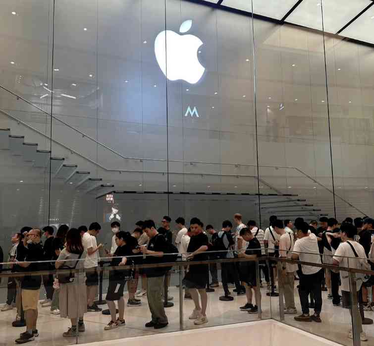 華為「爭氣機」消風 蘋果iPhone 15中國首購日瘋搶
