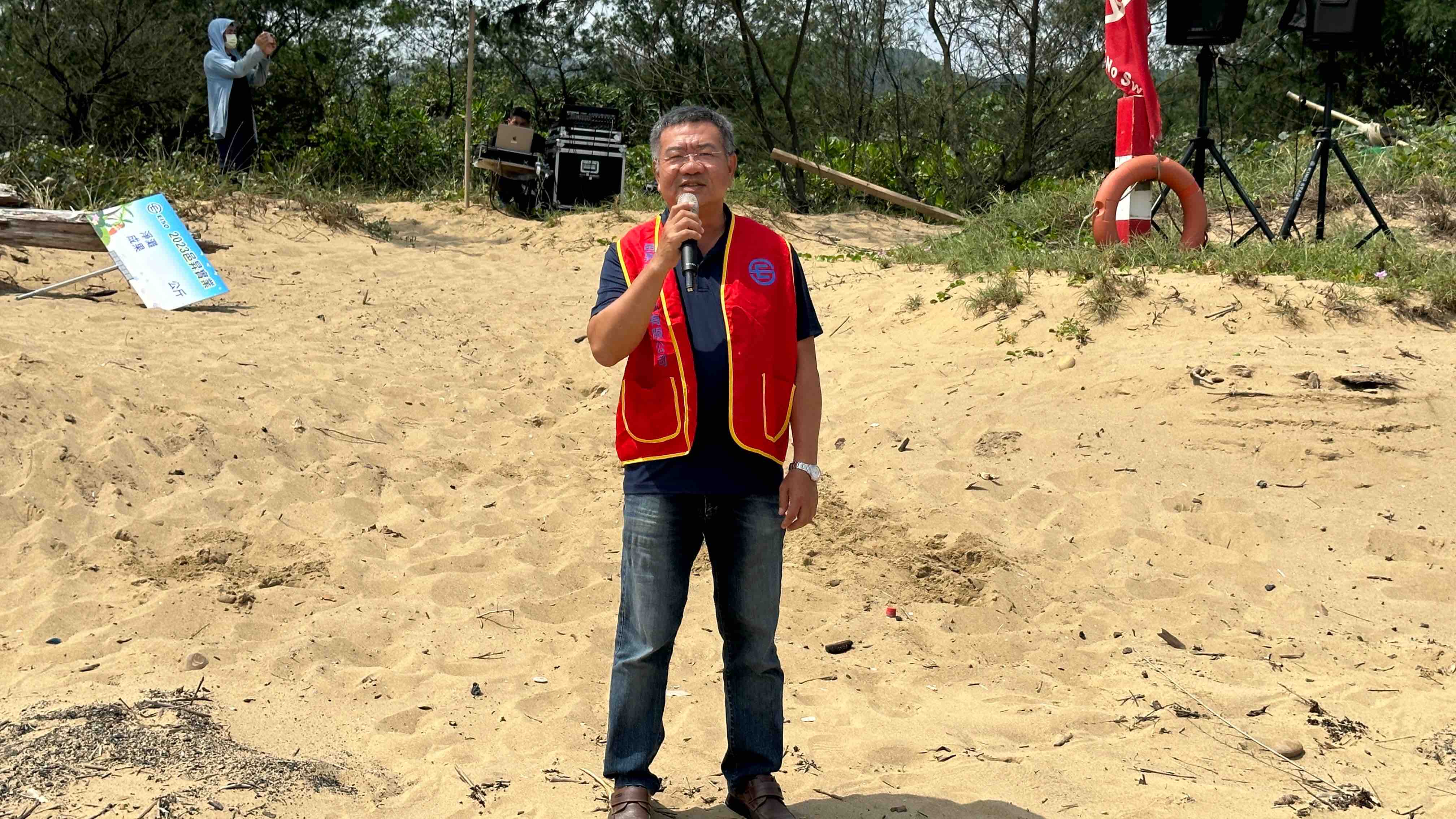 邑昇實業淨灘 為維護海洋生態盡一分力