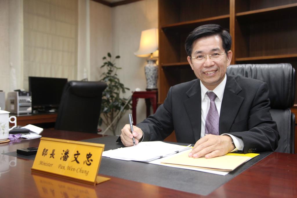 班班吃石斑1個月就喊卡?陳吉仲、潘文忠出面說明