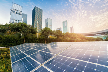 政院拍板！新建案屋頂設太陽光電 綠能股受惠