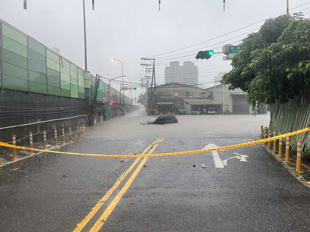 伯爵山莊土石流 網問「汐止房價跌不跌?」