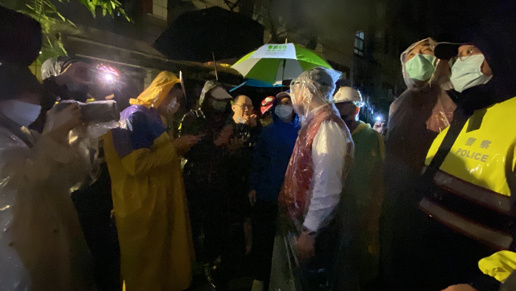 尼莎颱風連日發威 全台雨勢炸裂釀災情