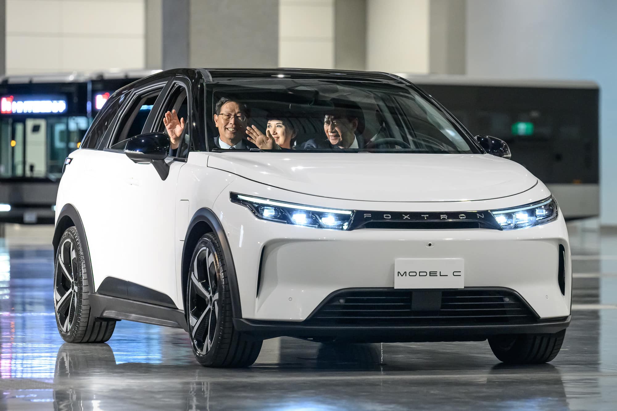 鴻海延攬蔣尚義 佈局半導體助攻電動車