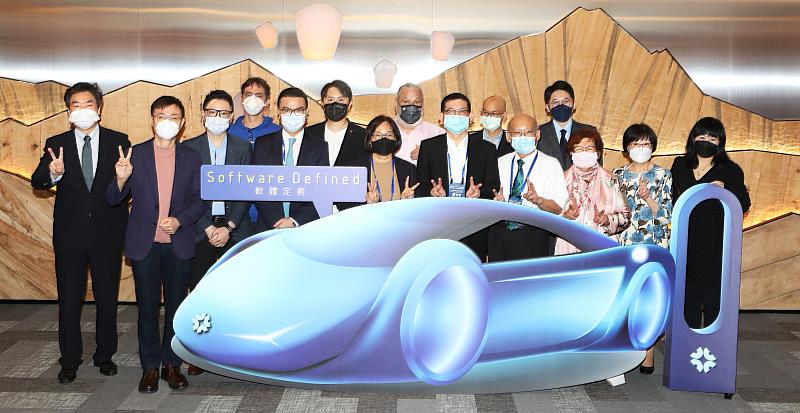 貿協電動車產業CEO春季班結訓　開創智慧移動新商機