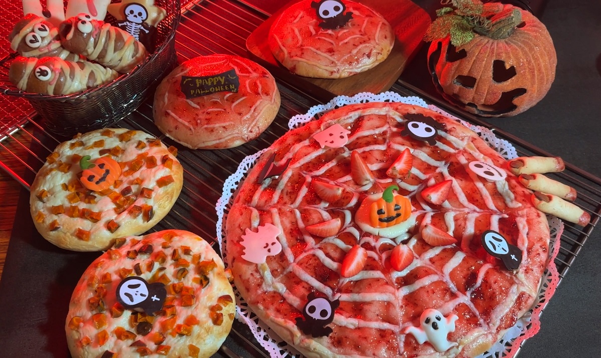 合法搗蛋搞鬼月！13吋的創意Pizza「萌鬼同樂會」主打「草莓醬的甜Pizza」，將成為學校派對的聚會必買首選