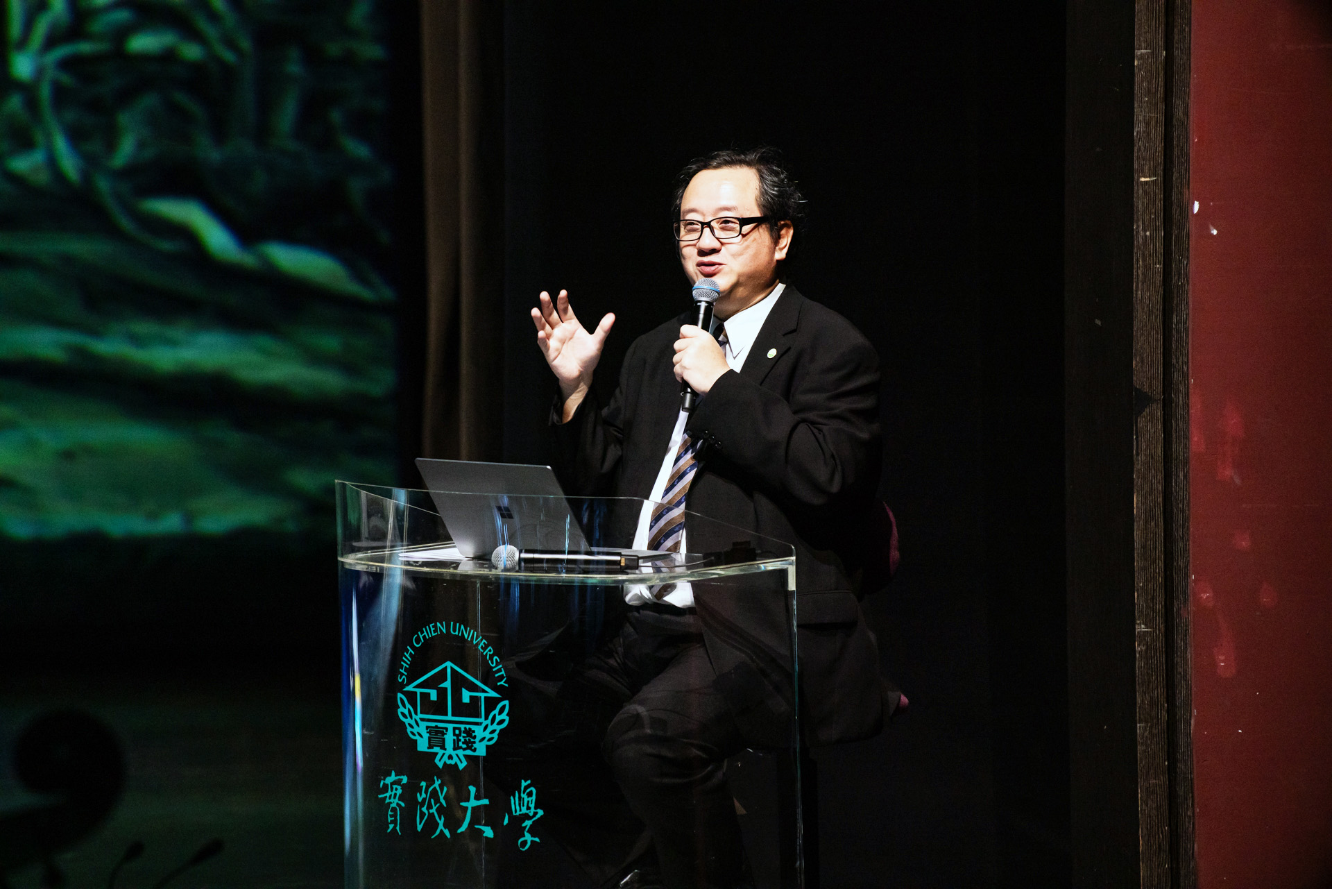 《舞臺魔法•表演藝術的奧秘》解說式音樂會於11月19日與20日圓滿落幕，主持人由實踐大.jpg