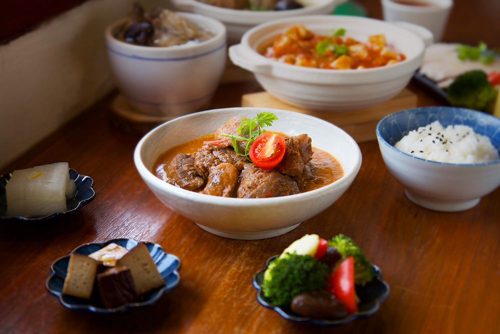 除了全新推出的四道眷村風味佳餚，更將備受好評的手工水餃套餐全面降價，為消費者帶來更多美味與實惠的選擇