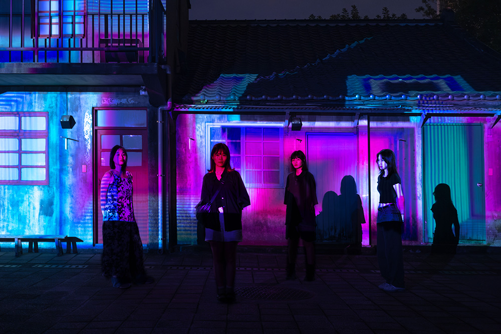 最新作品「See the Time  Exposure of Taipei 讓時間被看見  以時間曝光的台北」由知名影像藝術家張雅惠、游家廳創立的「YAGA Studio」團隊所創作