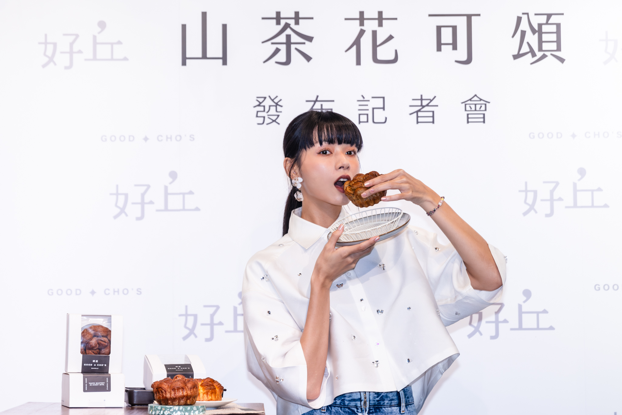 藝人郭源元表示：在法國參與時尚周的活動，每天都要用一杯熱美式搭配熱騰騰的可頌