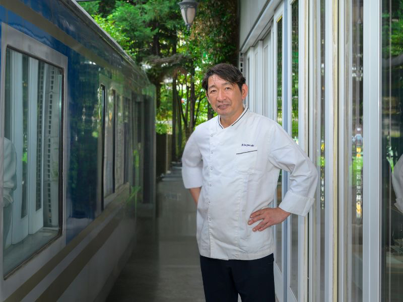 主廚曽村譲司憑藉曾在歐洲豪華列車「Venise Symphonique Orient Express VSOE」及亞洲E&O的經歷，突破傳統法式料理框架，運用國內外嚴選的時令食材，提供顧客可自由選擇的獨特用餐體驗.jpg