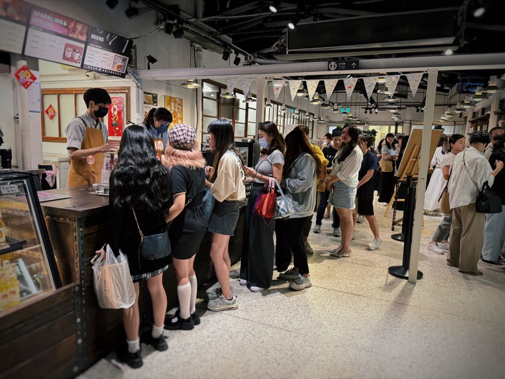 好丘信義店-「好好過」微醺夜排隊入場人潮